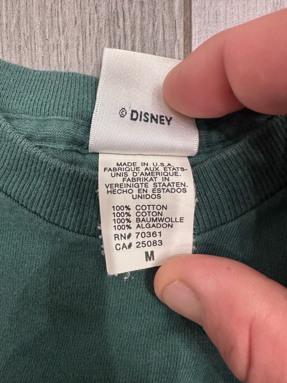 Vintage 90s Disney embroided pocket Tee - Picture 6 of 6